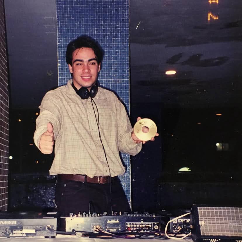 Flavio Flarys no início da trajetória como DJ, em 1996